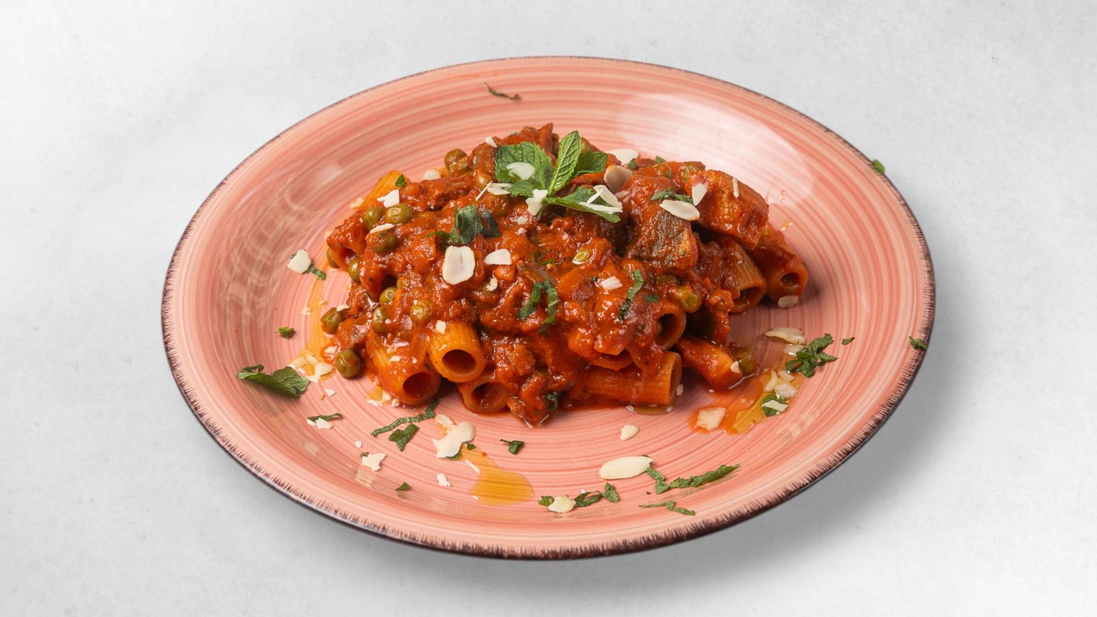 Rigatoni con Salsiccia Ragu
